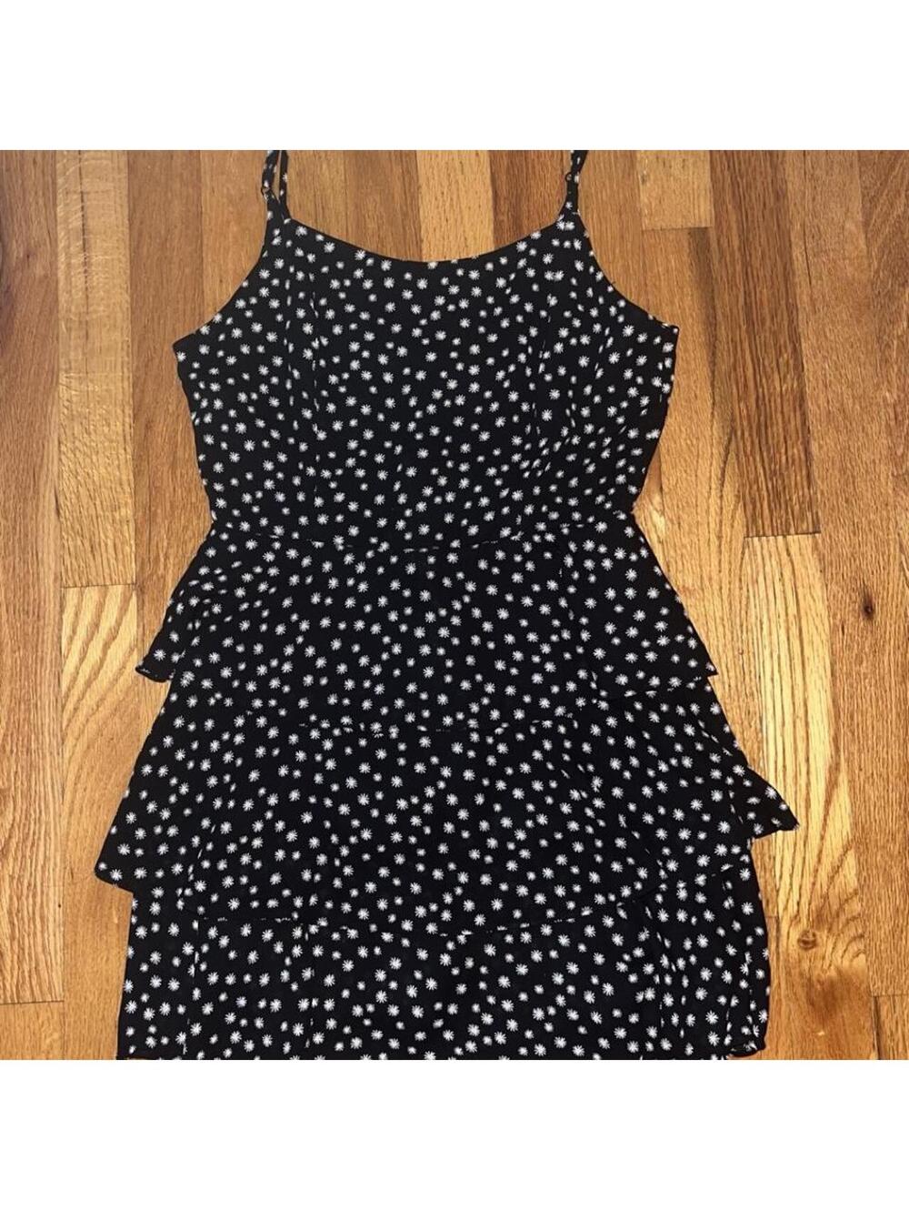 Forever 21 Women's Black and Navy Dress